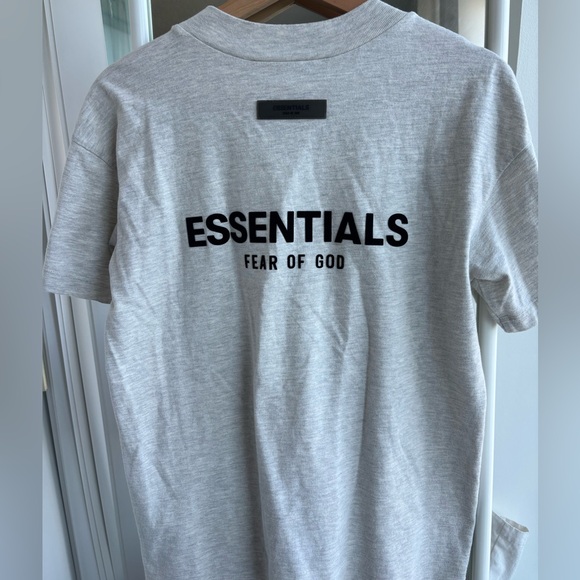 Essentials T shirt - Picture 1 of 3